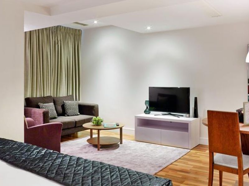 Marlin Stratford Apartments