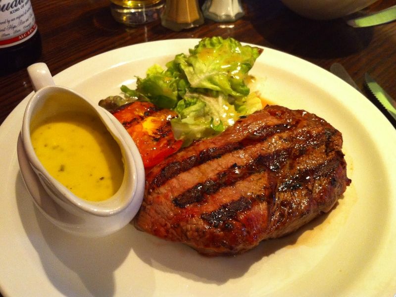 Burger & Lobster