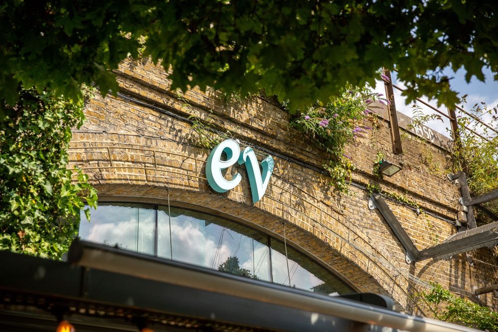 Ev Restaurant & Bar