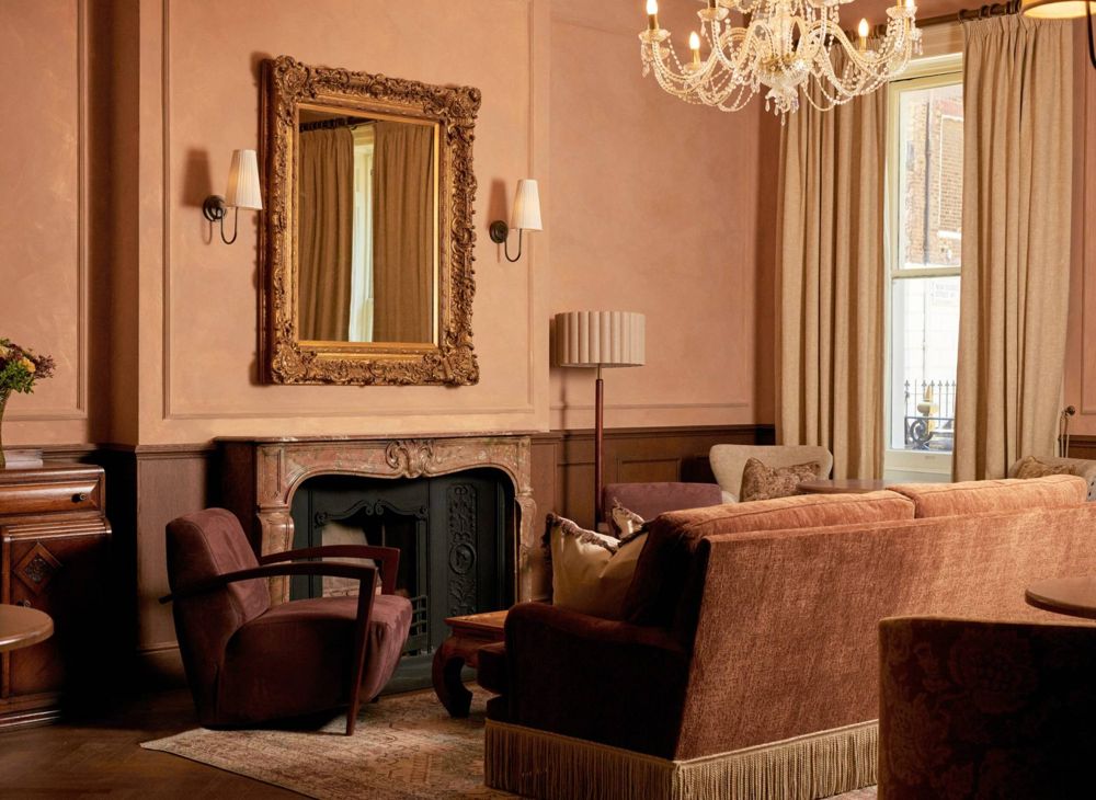 The Leonard Hotel